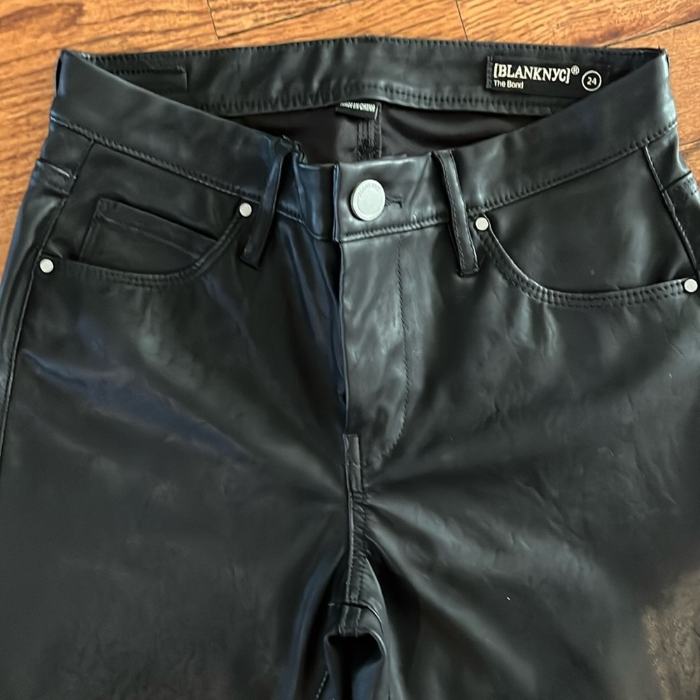 Trendy BlankNYC Size 24 The Bond Black Faux Leather Pants